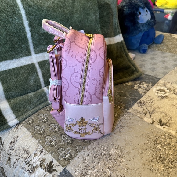 Beautiful Loungefly featuring Briar Rose / Sleeping Beauty,  new with tags - Picture 4 of 6